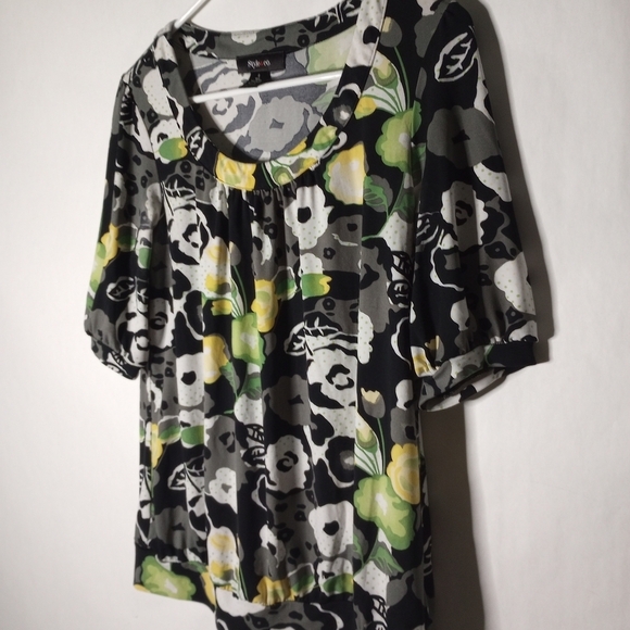 Style & Co patterned blouse size small - Picture 4 of 9